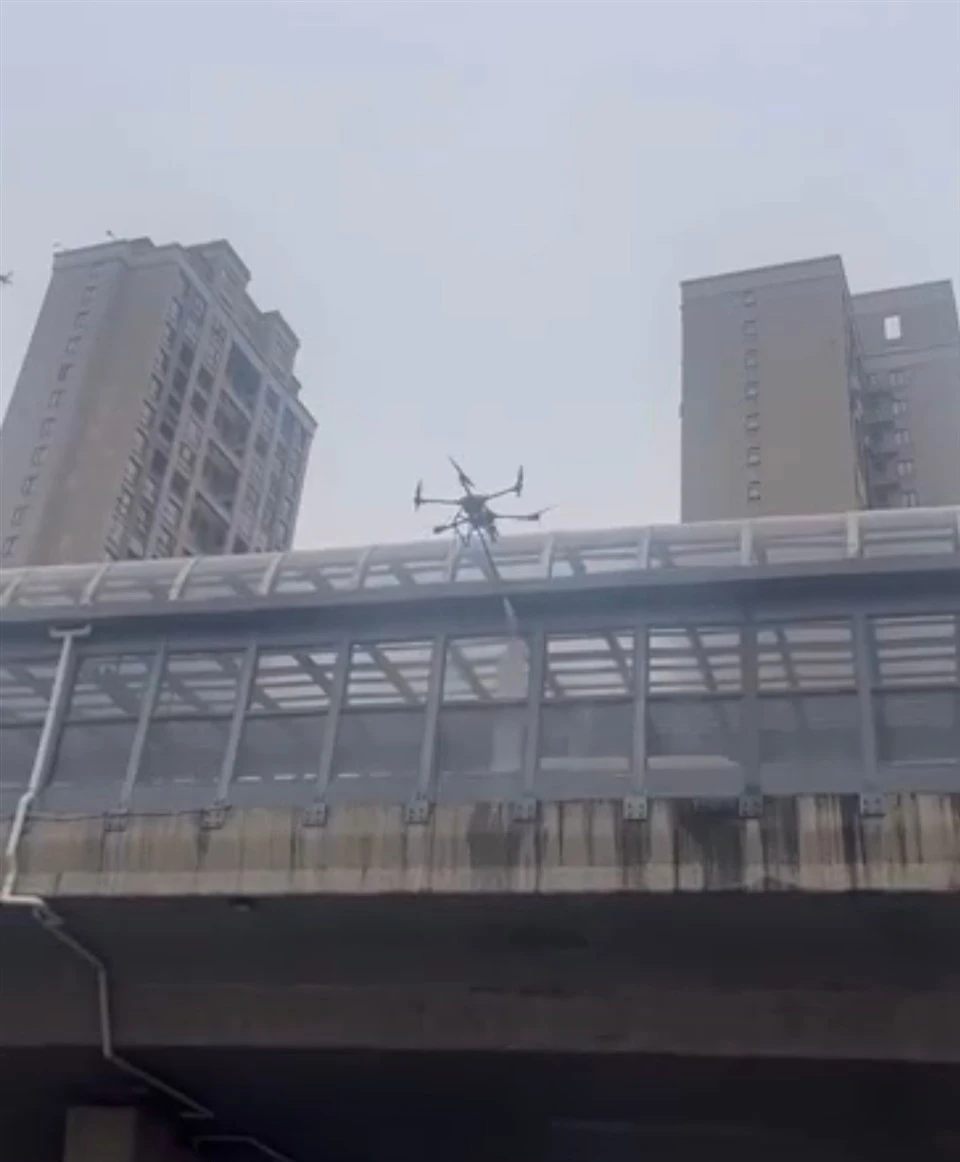 Highaltitude Curtain Wall Glass Cleaning Drone